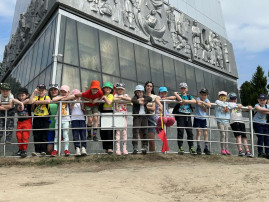 ЭКСКУРСИЯ НА СТЕЛУ "ПЕРВООТКРЫВАТЕЛЯМ ЗЕМЛИ ЮГОРСКОЙ" ЭКСКУРСИЯ НА СТЕЛУ "ПЕРВООТКРЫВАТЕЛЯМ ЗЕМЛИ ЮГОРСКОЙ".