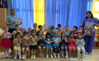 ЗАМЕЧАТЕЛЬНЫЙ ПРАЗДНИК - 23 ФЕВРАЛЯ ЗАМЕЧАТЕЛЬНЫЙ ПРАЗДНИК - 23 ФЕВРАЛЯ.