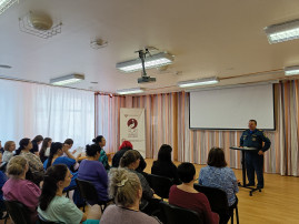 ПРАВИЛА ПОВЕДЕНИЯ НА ЛЬДУ В ОСЕННЕ-ЗИМНИЙ ПЕРИОД ПРАВИЛА ПОВЕДЕНИЯ НА ЛЬДУ В ОСЕННЕ-ЗИМНИЙ ПЕРИОД.